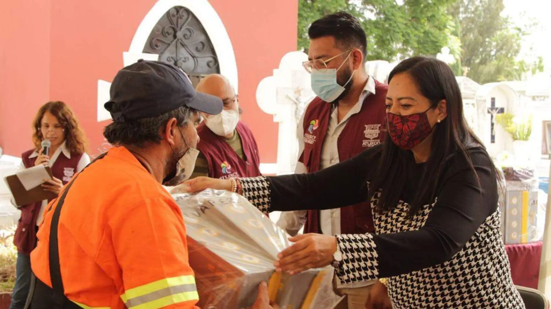 Concluye entrega de equipamiento a trabajadores